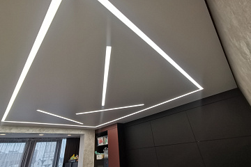 Освещение будущего: световые линии на натяжных потолках