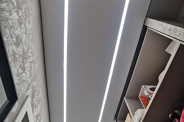 Освещение будущего: световые линии на натяжных потолках