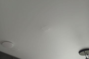 Натяжной потолок и сквозняк в помещении