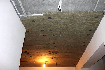 Натяжной потолок и шумоизоляция