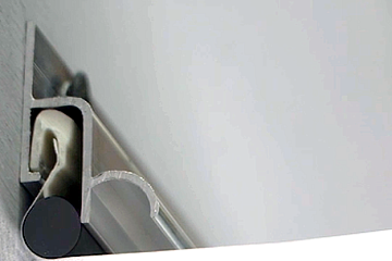 Бесщелевые натяжные потолки – решение популярной проблемы