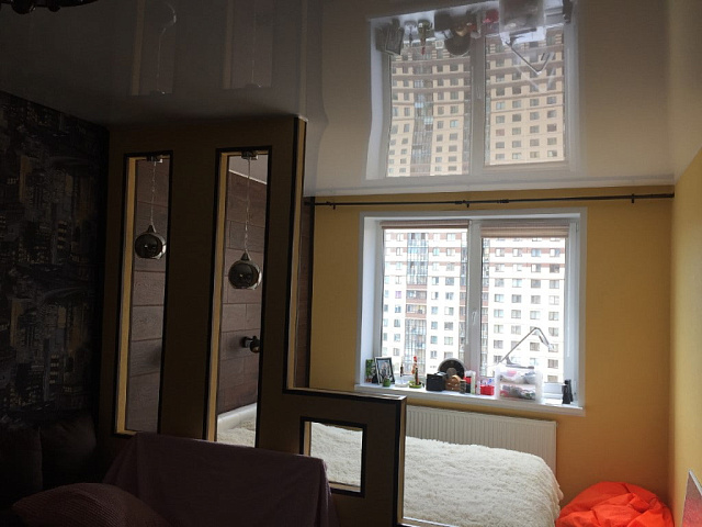 Натяжной потолок в студию