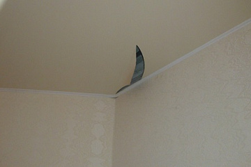 Ремонт натяжных потолков