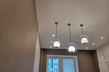 Люстры для натяжных потолков