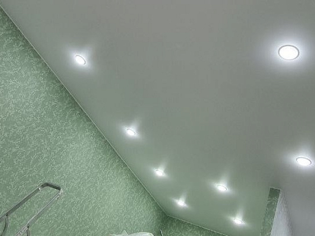 Классические натяжные потолки на ул.Гагарина